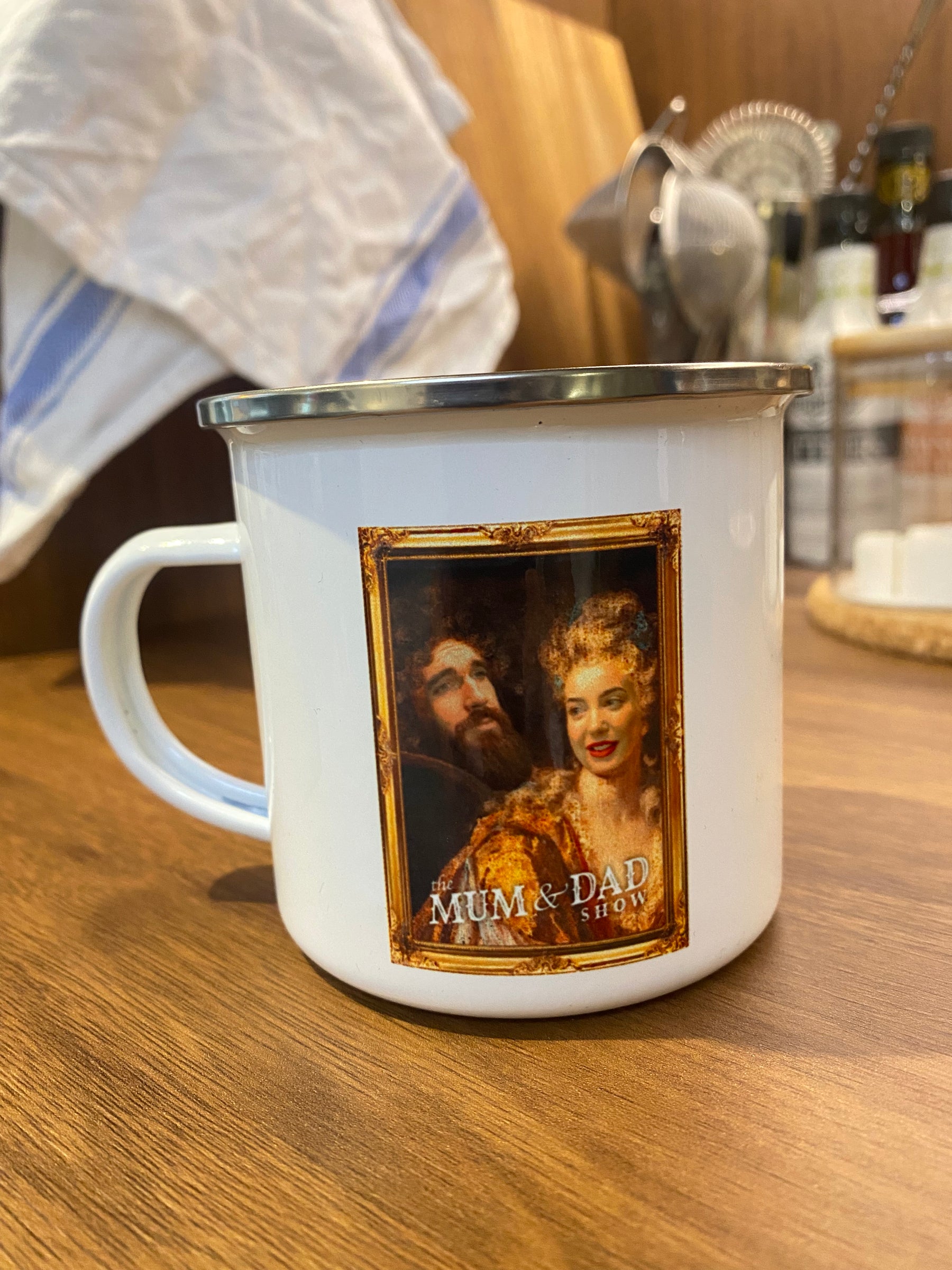 MUM & DAD SHOW ENAMEL MUG